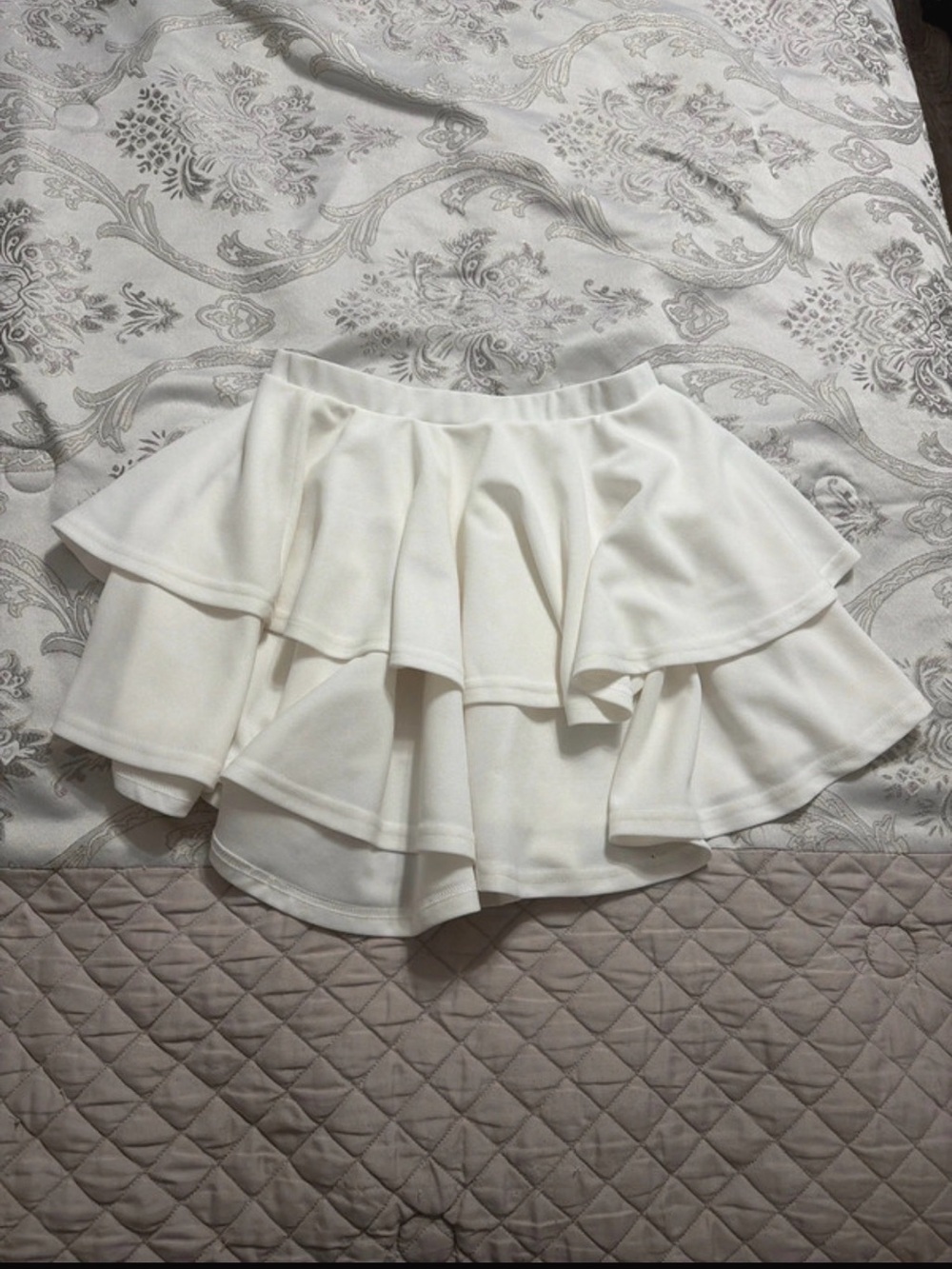 SHEIN White Tiered Ruffle Mini Skirt
